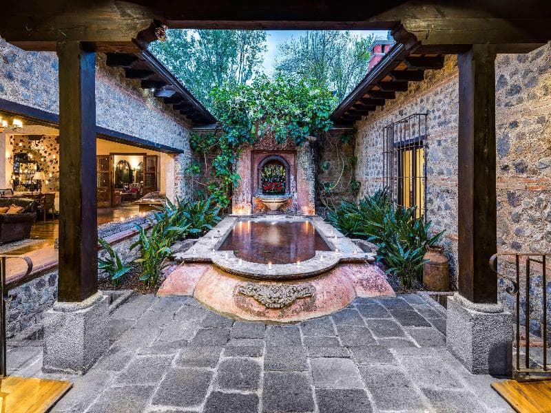 Porta Hotel Antigua image 2