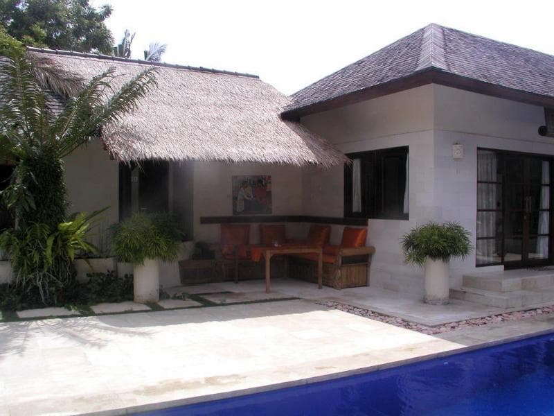 Frangipani Beach Villa image 2