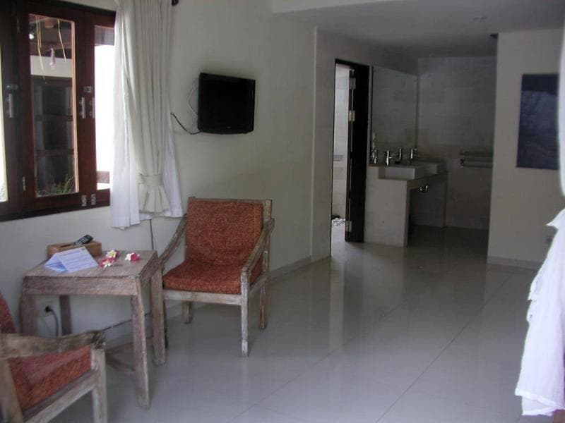 Stay at Frangipani Beach Villa