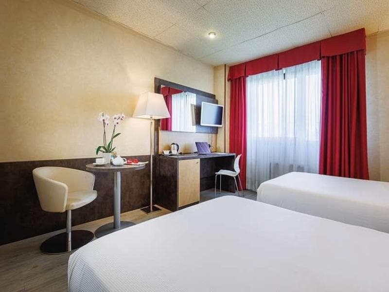JR Hotels Amadeus  Bologna image 2