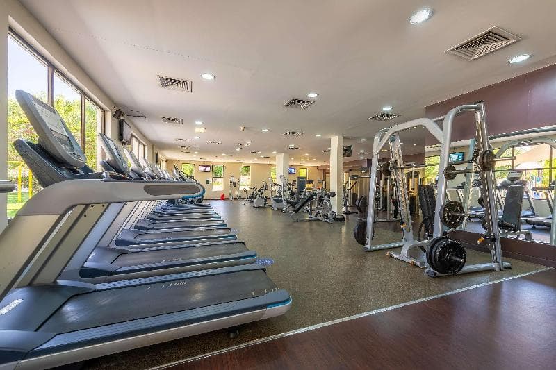 Stay at Radisson Blu Hotel & Resort, Al Ain