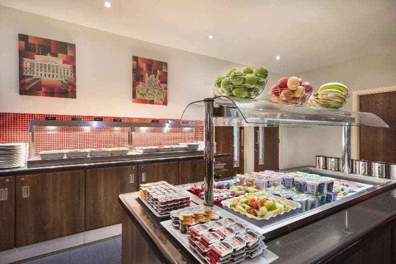 Ramada By Wyndham Belfast City Centre image 2