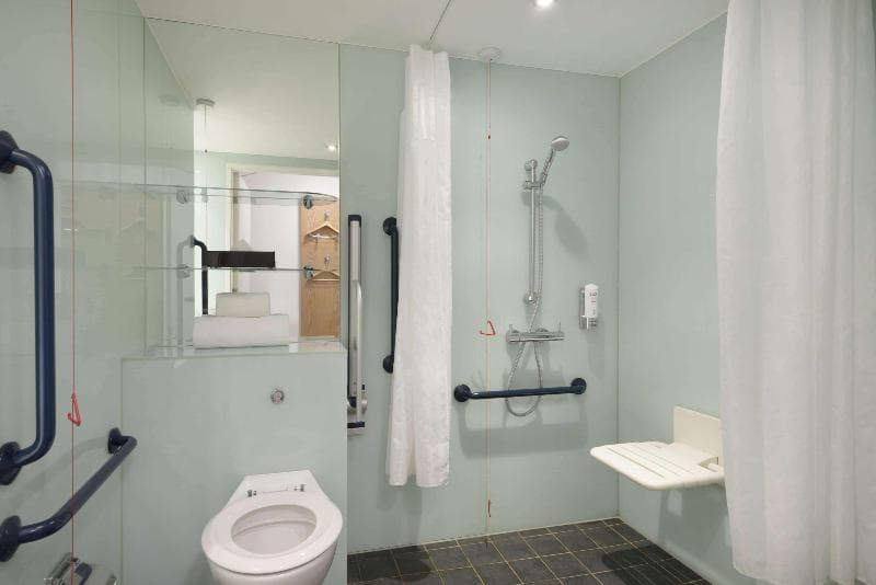 Ramada By Wyndham Belfast City Centre image 1