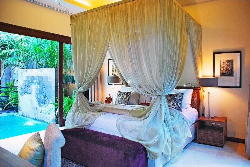 Stay at Kanishka Villas