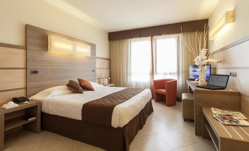 Nil Hotel - Main View