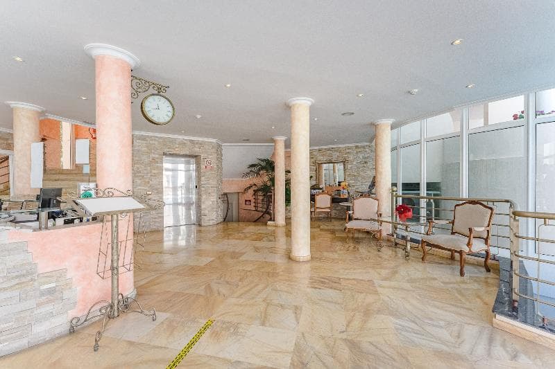Flamingo suite boutique hotel image 2