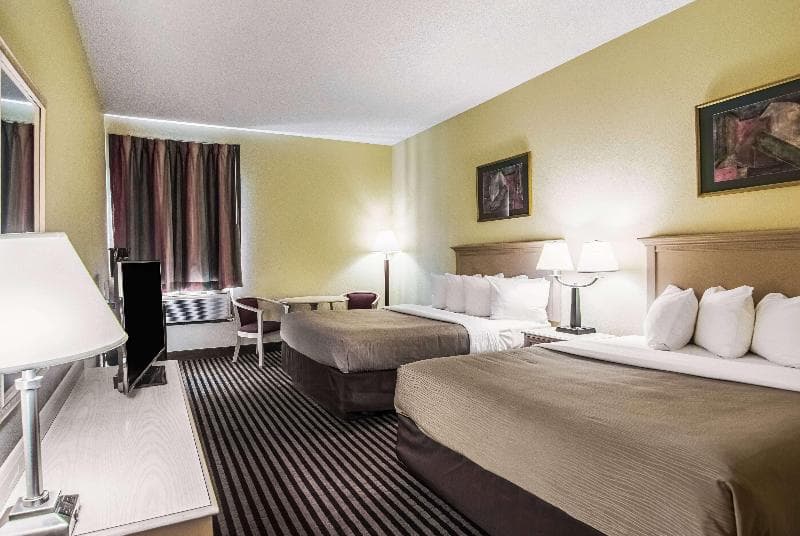 Baymont by Wyndham North Myrtle Beach image 1
