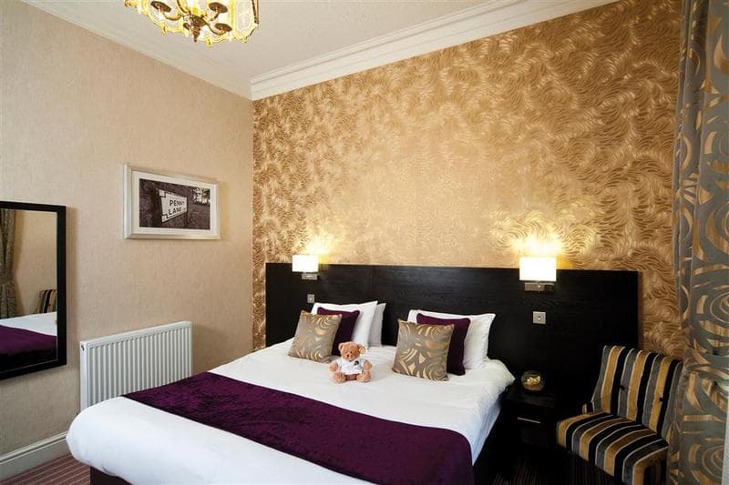 Stay at Liverpool Aigburth Hotel By Belvilla