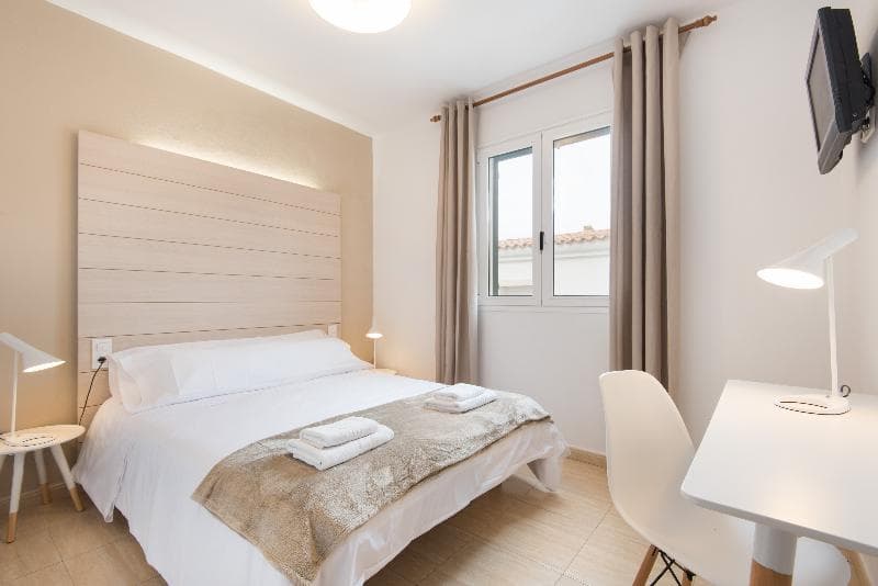 Hostal JUME - URBAN ROOMS image 2