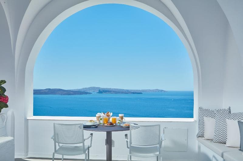 Villaki Oia image 2