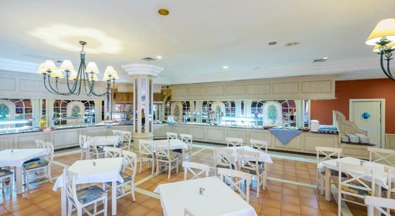 Royal Suite image 1