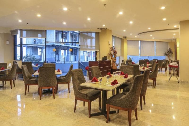 Almadera Hotel image 2