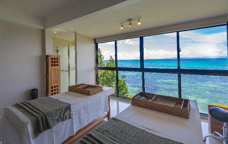 Coco de Mer Hotel and Black Parrot Suites image 1