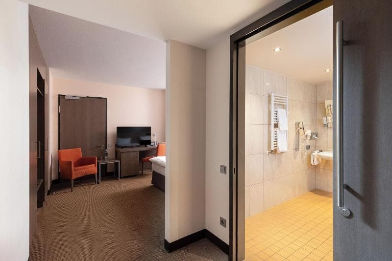 IntercityHotel Berlin Airport Area North image 2