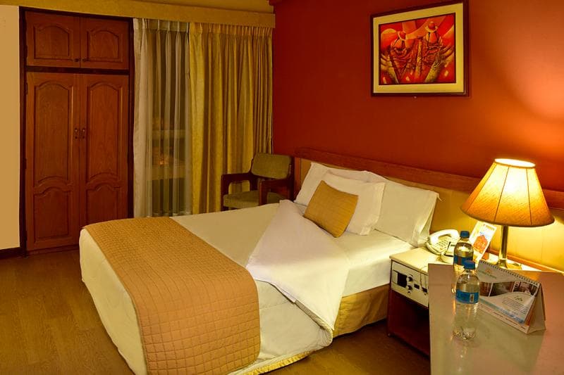 Cesar´s Plaza Hotel image 2