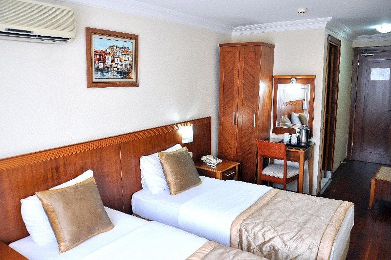 Centrum Hotel image 2