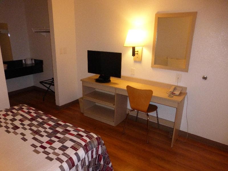 Econo Lodge image 2