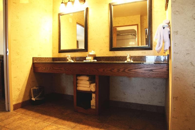 Best Western Plus Bryce Canyon Grand Hotel image 1