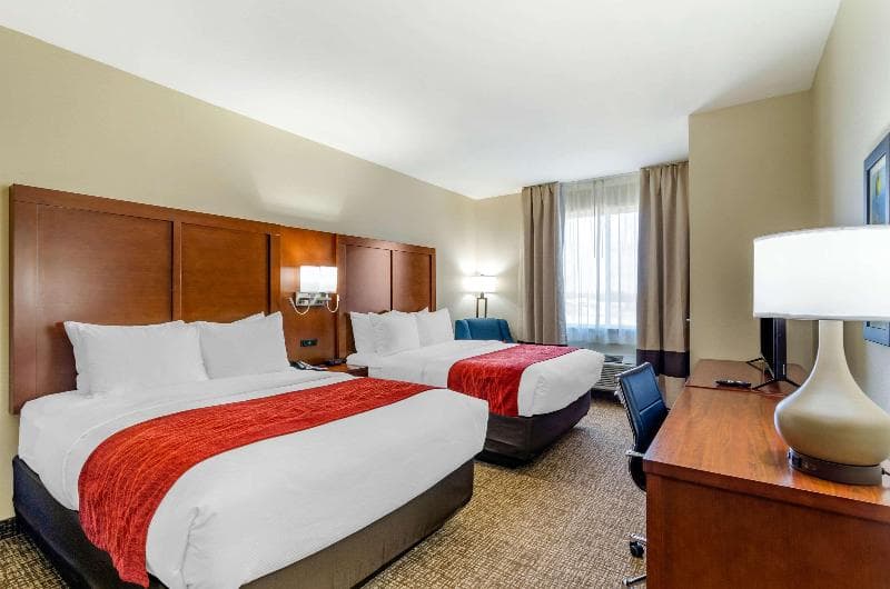 Comfort Inn & Suites Salina North image 1