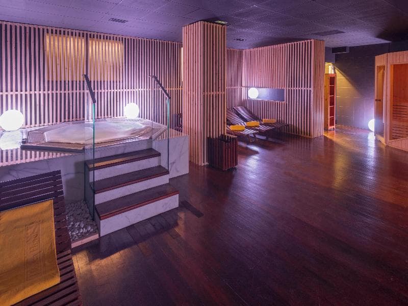 Monica Hotel image 2