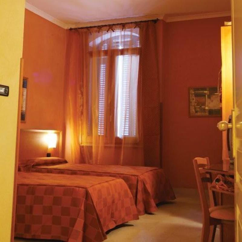 Eden Hotel image 2