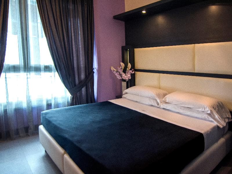 Golden Hotel image 1