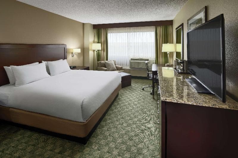 DoubleTree Hotel San Antonio Downtown image 2
