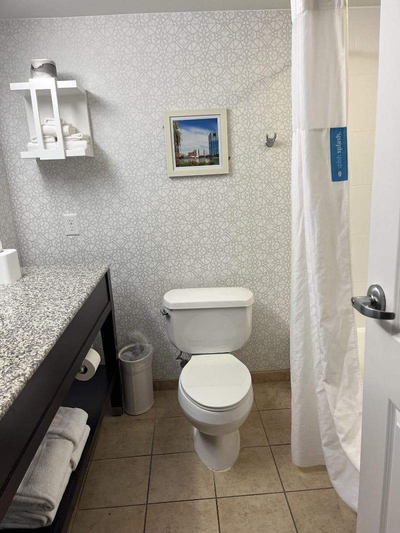 Stay at Comfort Inn & Suites Toledo