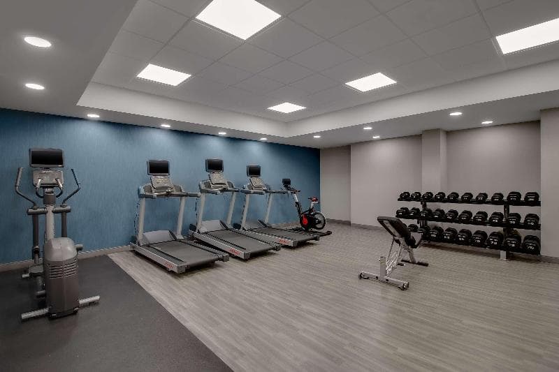 Stay at Hampton Inn Birmingham-Colonnade 280