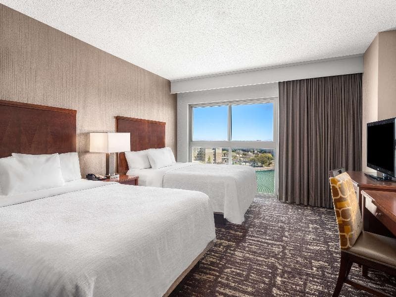 Embassy Suites Dallas-Frisco image 2