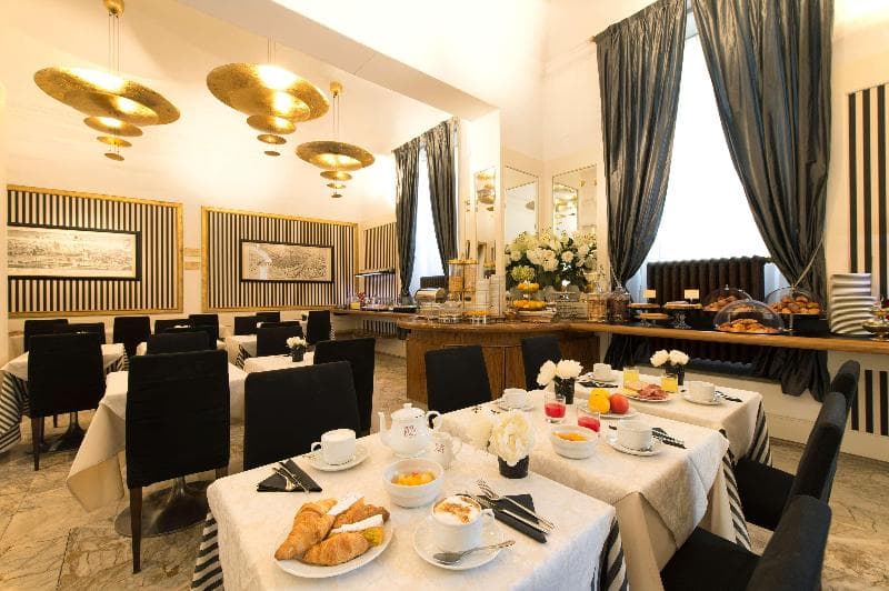Stay at De La Pace, Sure Hotel Collection by Best Western