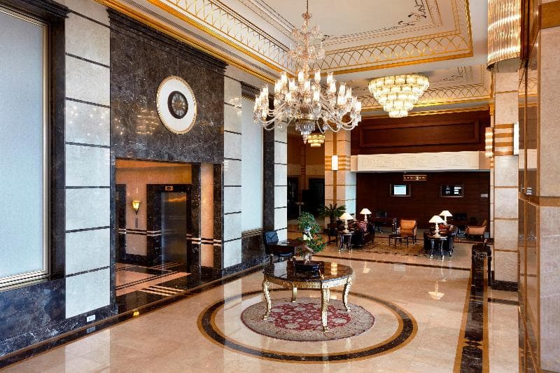 Deluxe Suite