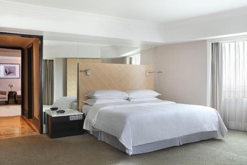 Sheraton Surabaya Hotel & Towers image 1