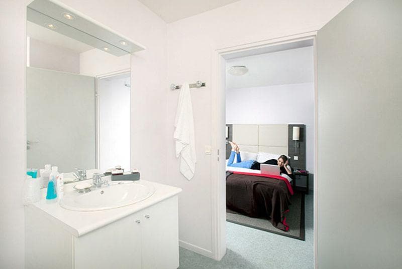 Sejours & Affaires Lille Europe image 2