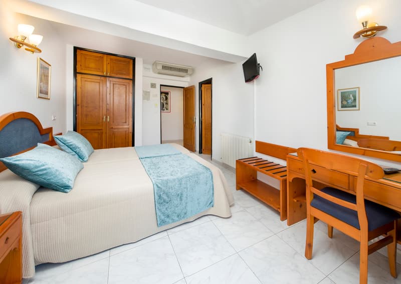 Hostal Mari image 2