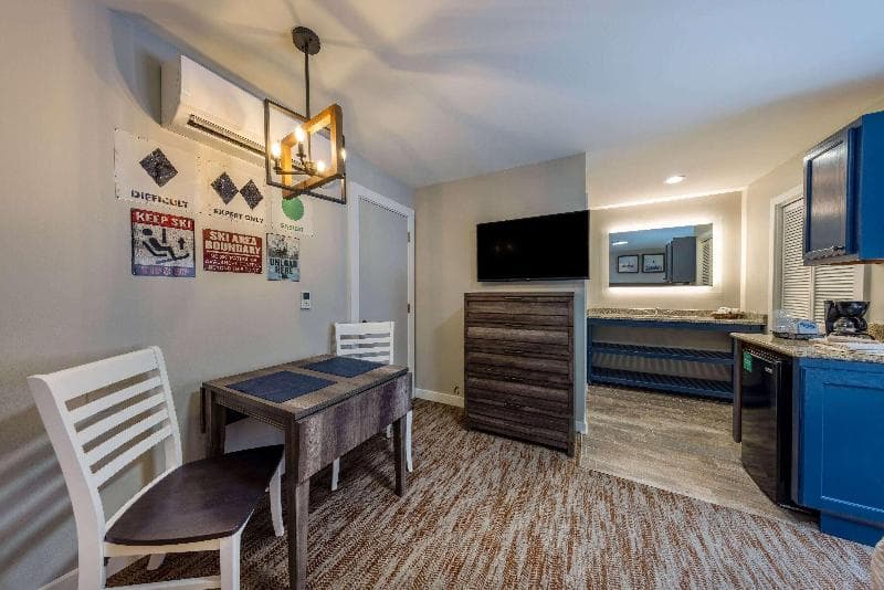 Ramada By Wyndham Park City Park Plaza Resort image 1