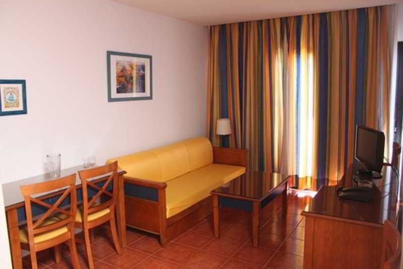 Amadores Beach image 2