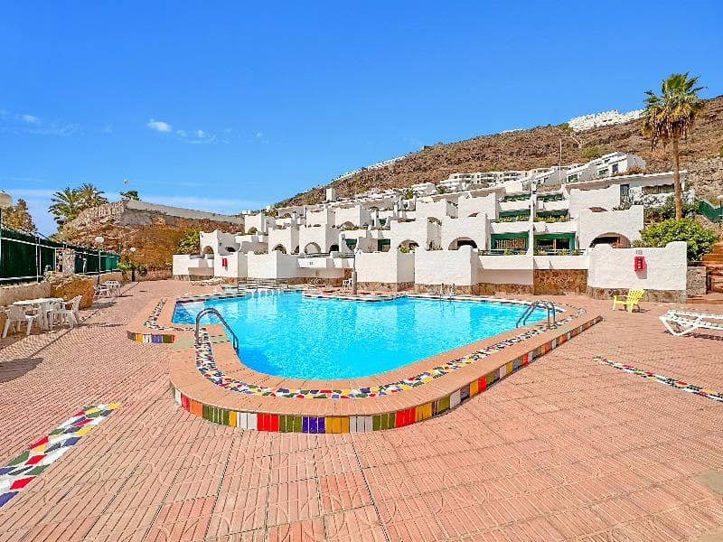 Stay at Laguna Apartments