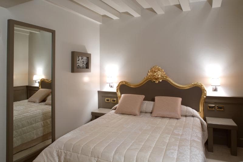 Stay at Hotel Cà Zusto Venezia