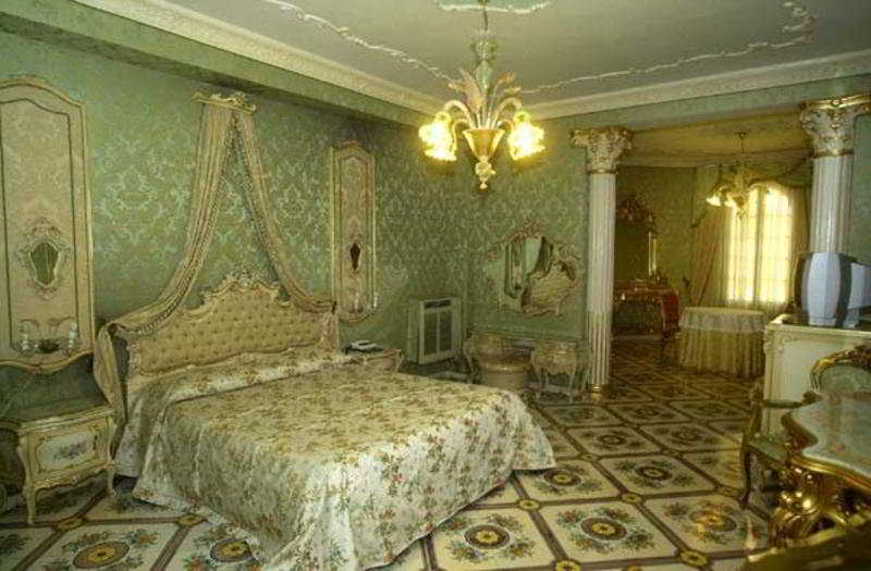 Grand Hotel La Sonrisa image 1