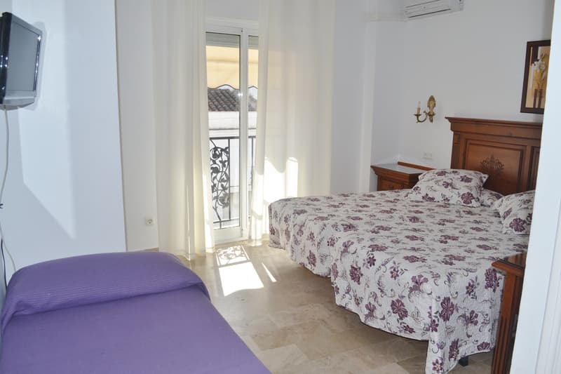 Hostal Dianes image 1