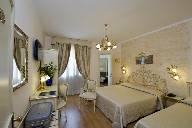 Viktoria Palace - Main View