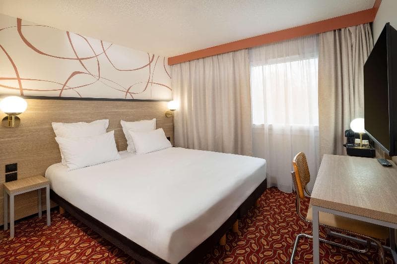 Sure Hotel by Best Western Caen Memorial image 1
