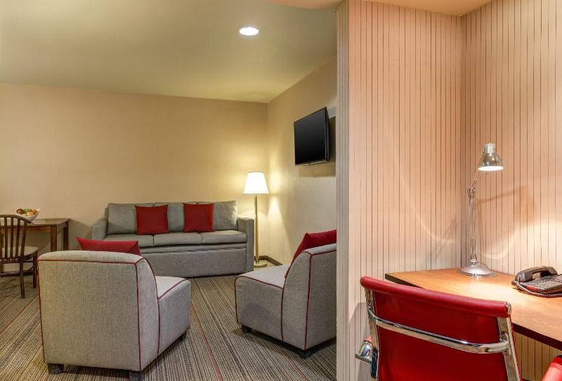 Four Points By Sheraton Saltillo image 2