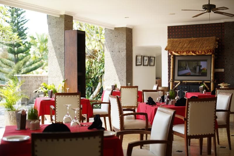 Alam Ubud Culture Villas & Residences image 2