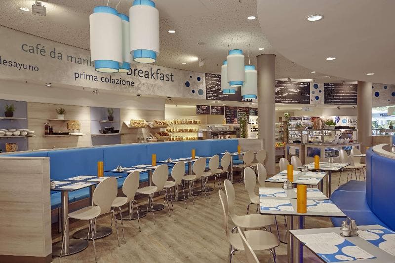 Stay at H2 Hotel Berlin Alexanderplatz