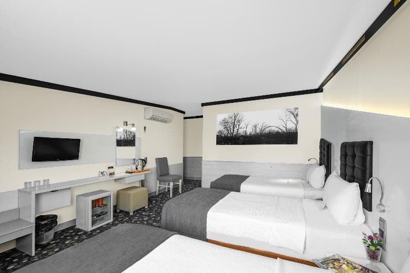 Stay at OGLAKCIOGLU PARK HOTEL