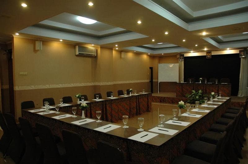 Riyadi Palace Hotel image 2