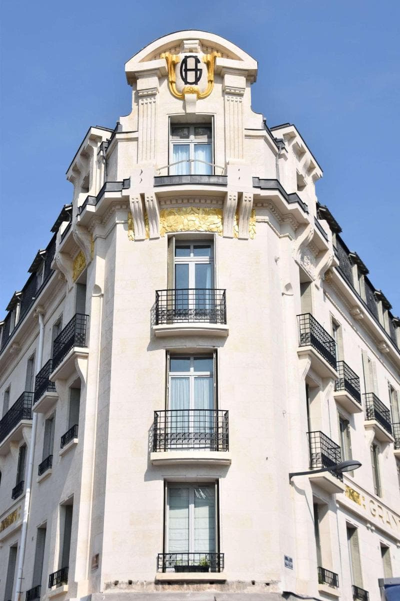 Grand Hotel Tours image 2
