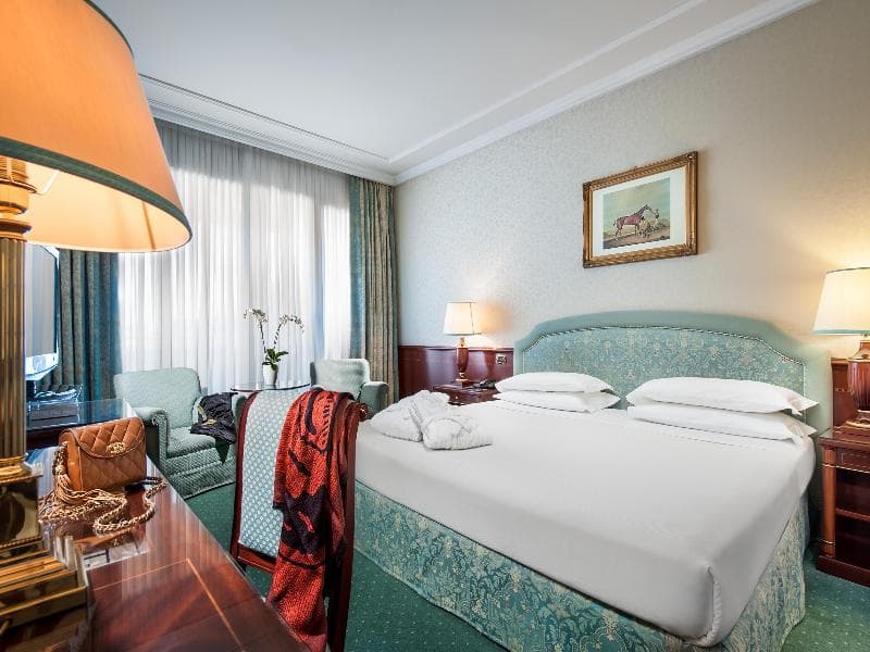 Royal Hotel Carlton image 1